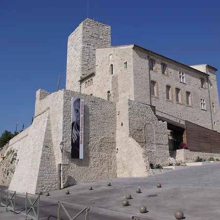 Milady-perle Neuve, Wifi, Climatisée, Centre D'antibes Au Calme